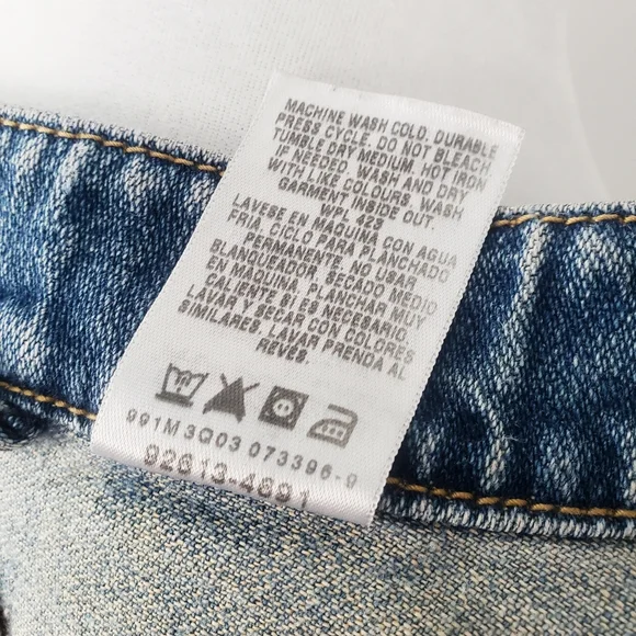 Levi Strauss Distressed Denim Jean Vest - Picture 8 of 9